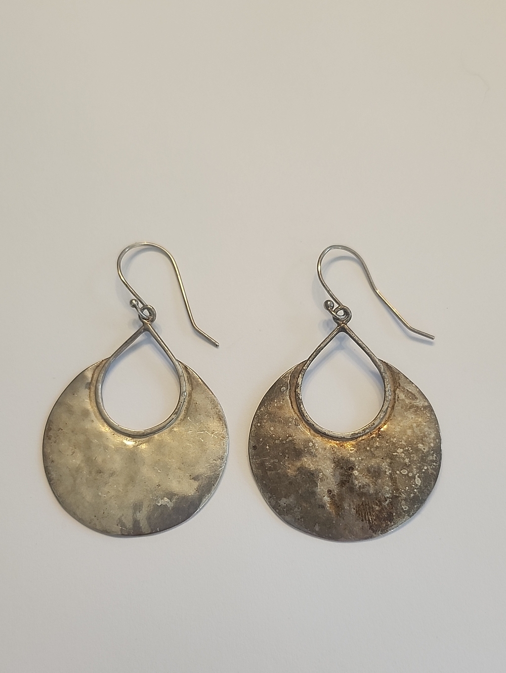 Lovely SILPADA Hammered Sterling Silver EARRINGS Crescent HALF MOON BAY W1539
